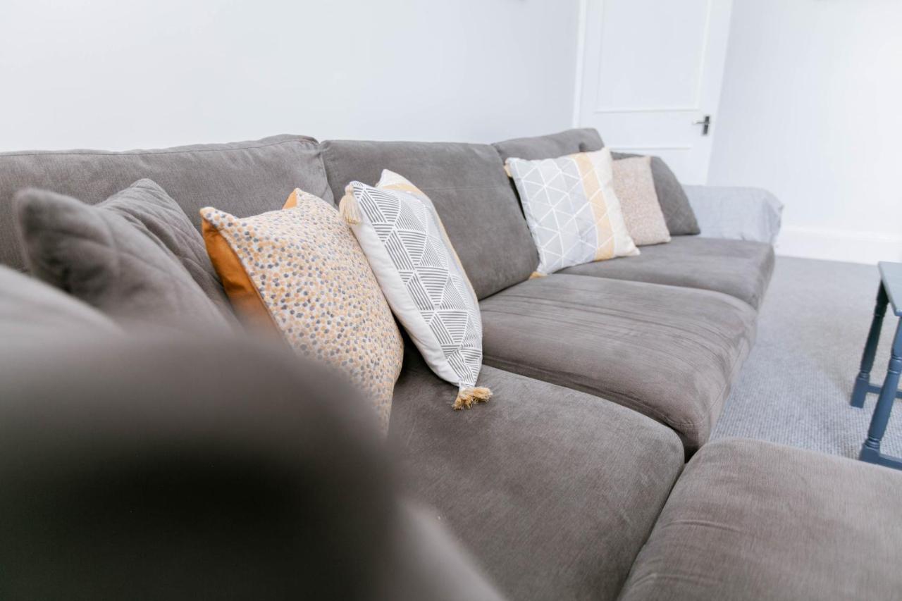 Spacious Apartment, Free Parking, Central Location Near To Uni, Hospital, Town Exeter Exterior foto